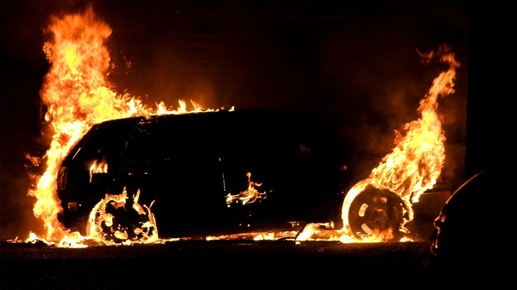What To Do When Your Car Catches Fire - Spot Dem
