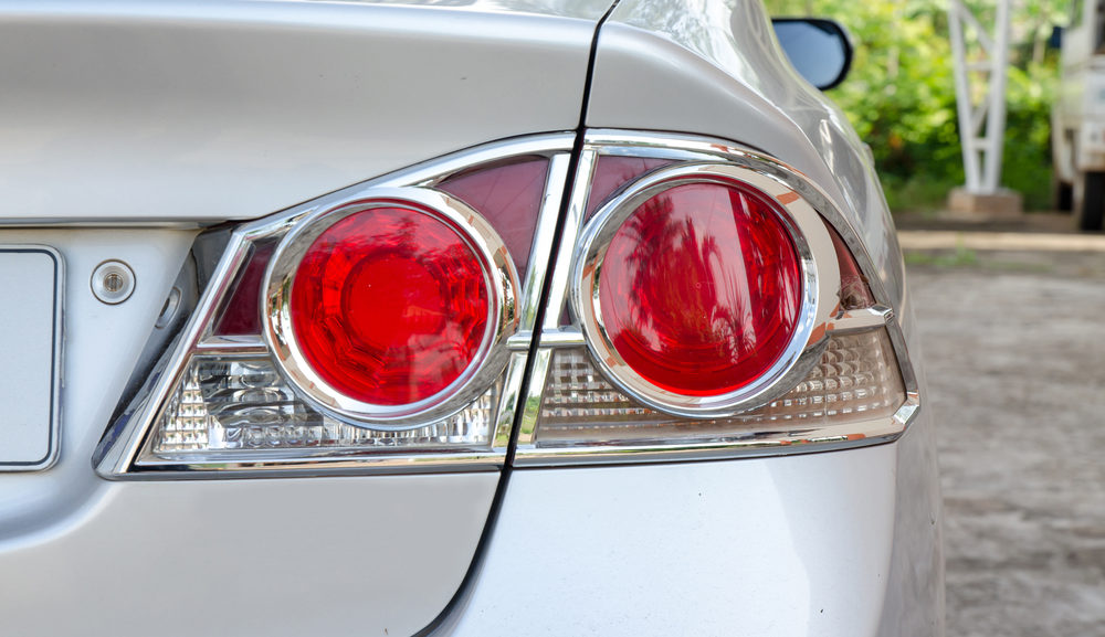 What You Should Know About Your Car's Tail Light Spot Dem